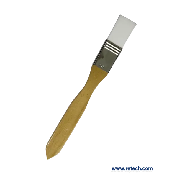 Четка със синтетични косми